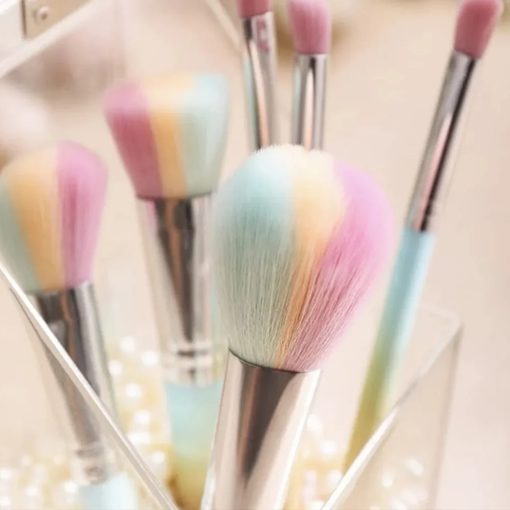 10pc. Ombre Makeup Brush Set- New.